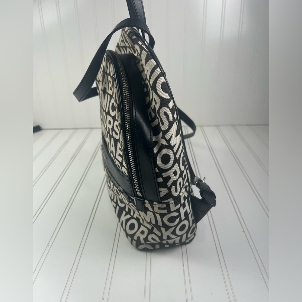 Michael Kors Kenly Large Backpack 35S0SY9B7J Black Multi White Logo NWT - Picture 5 of 10